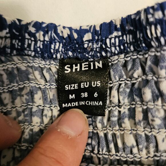 Flowy High-Waisted Shorts by Shein - Size M (6) - Picture 5 of 6